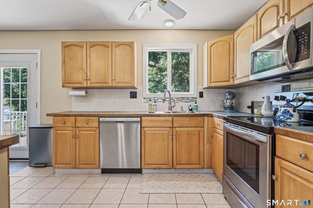 12 Knapp Drive, Prospect, CT 06712