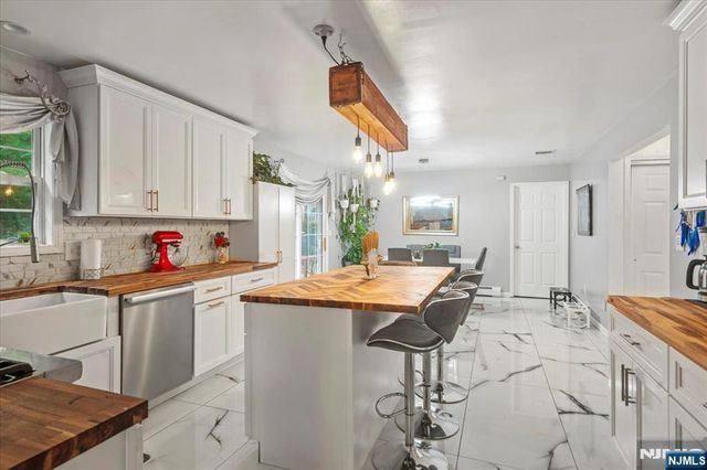 22 Cherbourg Drive, West Milford, NJ 07480