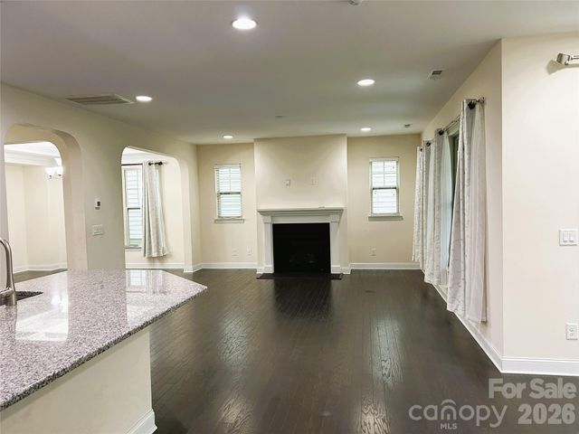 9015 Manor Oak Court, Charlotte, NC 28277