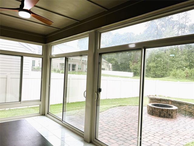 9015 Manor Oak Court, Charlotte, NC 28277