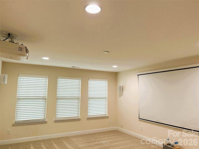 9015 Manor Oak Court, Charlotte, NC 28277