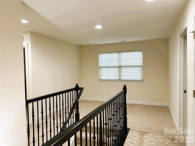 9015 Manor Oak Court, Charlotte, NC 28277