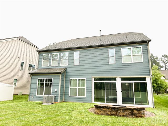 9015 Manor Oak Court, Charlotte, NC 28277
