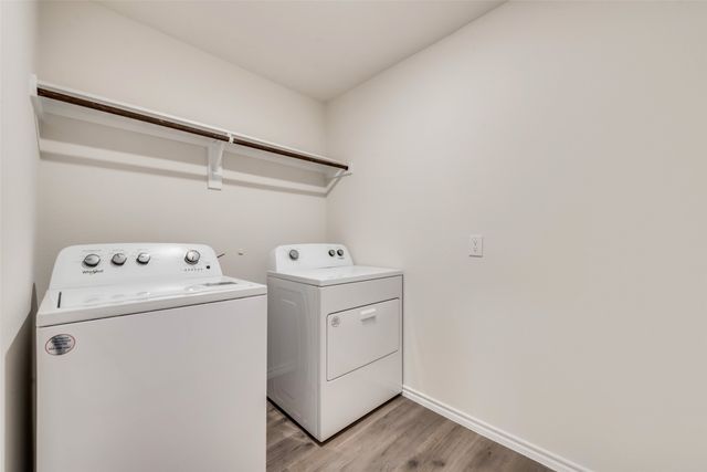 1131 Elijah Way, Dallas, TX 75253