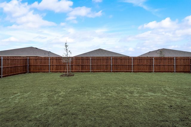 1131 Elijah Way, Dallas, TX 75253