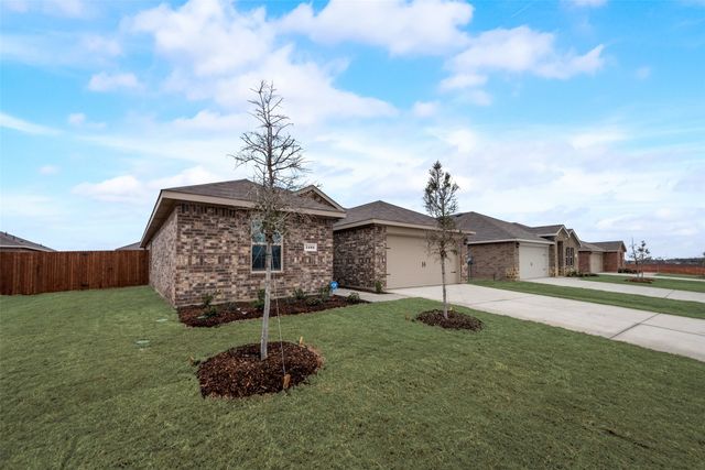 1131 Elijah Way, Dallas, TX 75253
