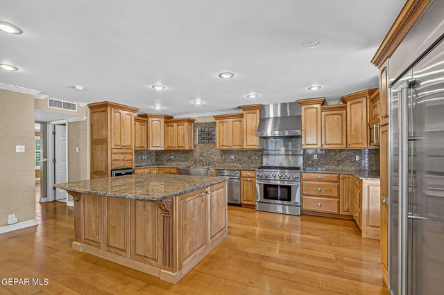 949 KELSO Street, El Paso, TX 79932