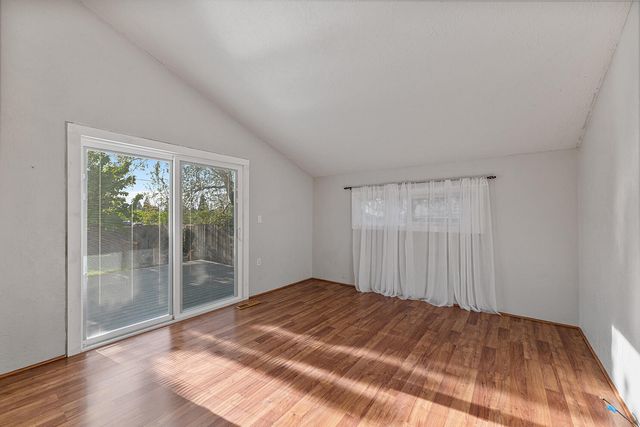 1245 Valley View Drive, Medford, OR 97504