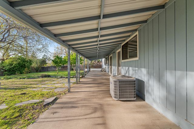 1245 Valley View Drive, Medford, OR 97504