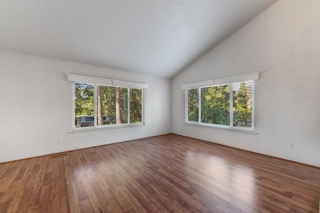 1245 Valley View Drive, Medford, OR 97504