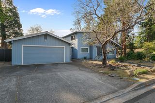 1245 Valley View Drive, Medford, OR 97504