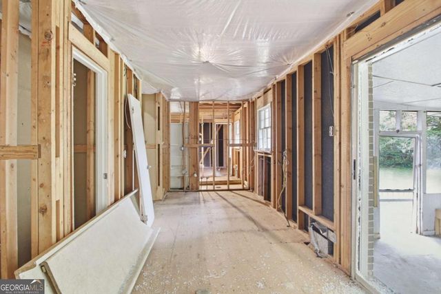 207 Oldenburg Drive, Riverdale, GA 30274