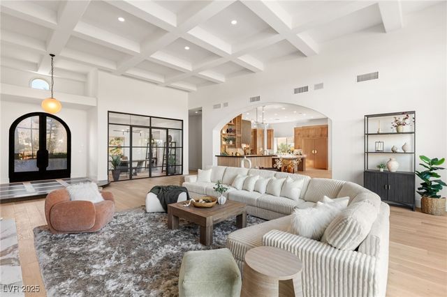 10324 Summit Canyon Drive, Las Vegas, NV 89144