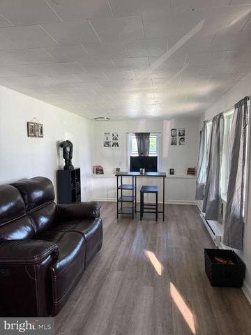 109 LAFAYETTE DR, Norristown, PA 19403