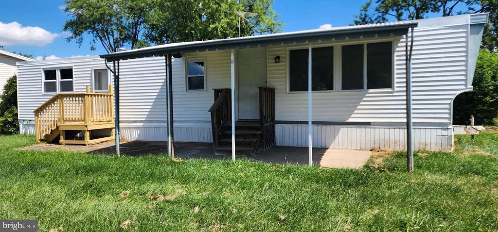 109 LAFAYETTE DR, Norristown, PA 19403