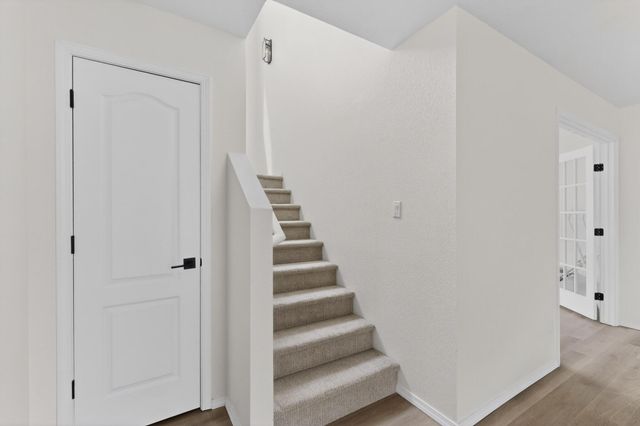 6048 Park Hill Avenue NW, Albuquerque, NM 87114