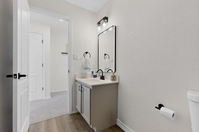 6048 Park Hill Avenue NW, Albuquerque, NM 87114