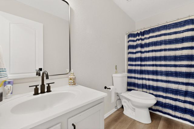 6048 Park Hill Avenue NW, Albuquerque, NM 87114
