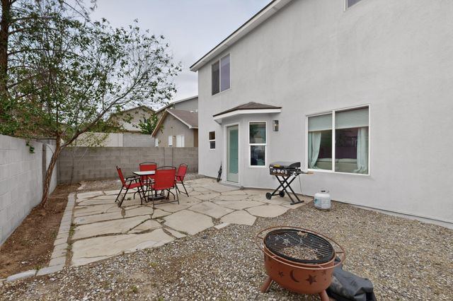 6048 Park Hill Avenue NW, Albuquerque, NM 87114