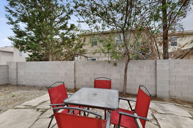 6048 Park Hill Avenue NW, Albuquerque, NM 87114