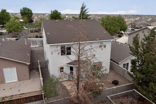 6048 Park Hill Avenue NW, Albuquerque, NM 87114