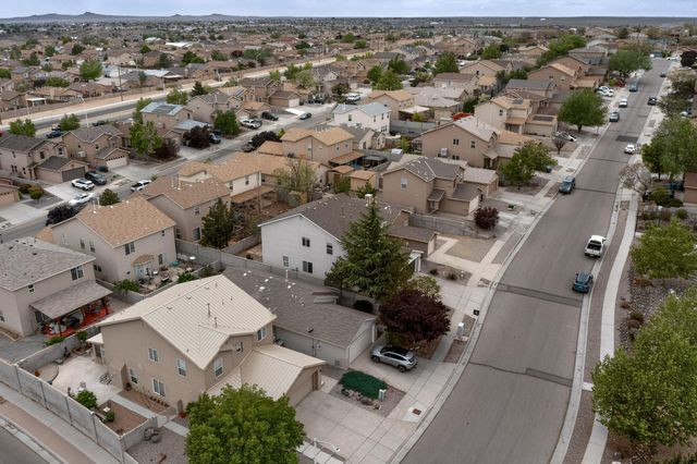 6048 Park Hill Avenue NW, Albuquerque, NM 87114