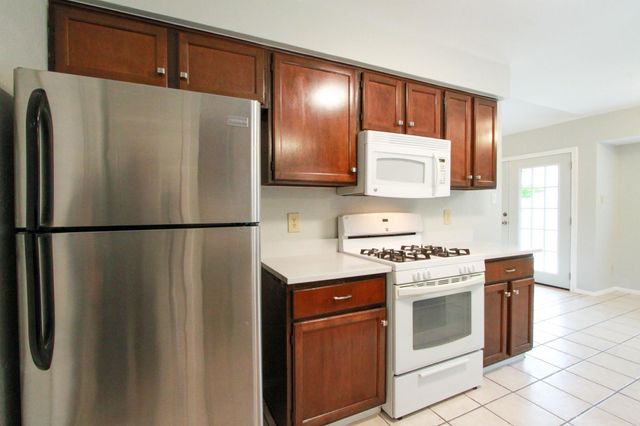 7900 Whitsun DR, Austin, TX 78749