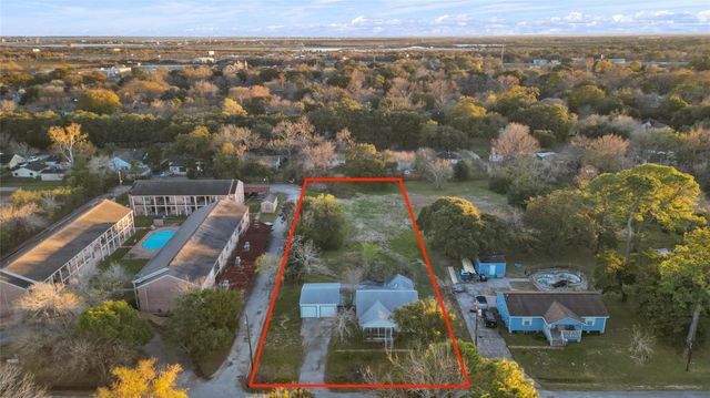 2027 Scott Street, La Marque, TX 77568