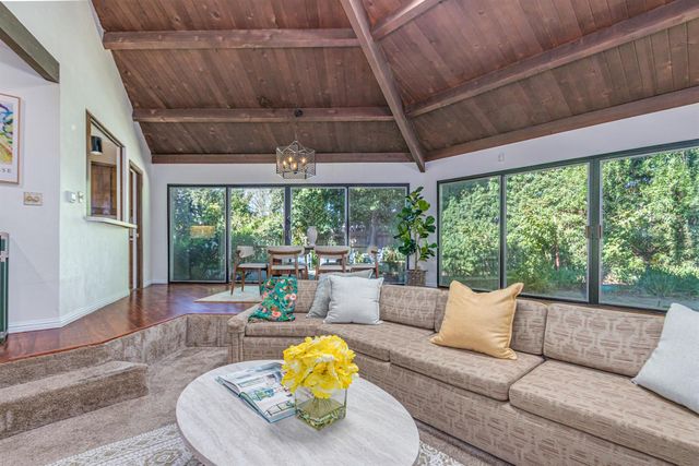 1744 Danielson Ct, Carmichael, CA 95608