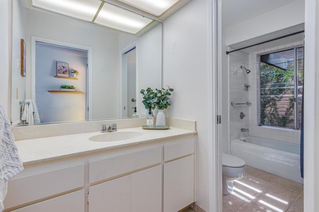 1744 Danielson Ct, Carmichael, CA 95608