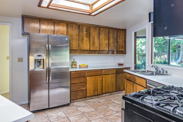 1744 Danielson Ct, Carmichael, CA 95608