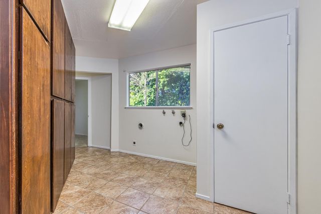 1744 Danielson Ct, Carmichael, CA 95608