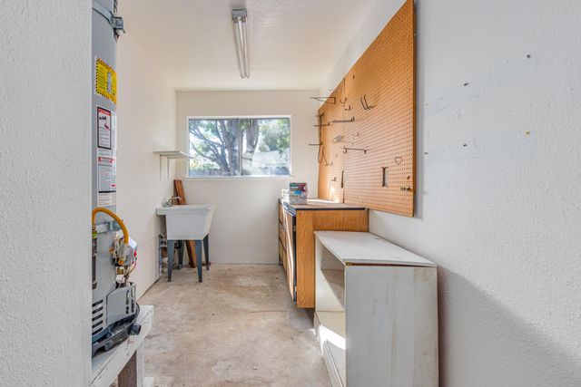 1744 Danielson Ct, Carmichael, CA 95608