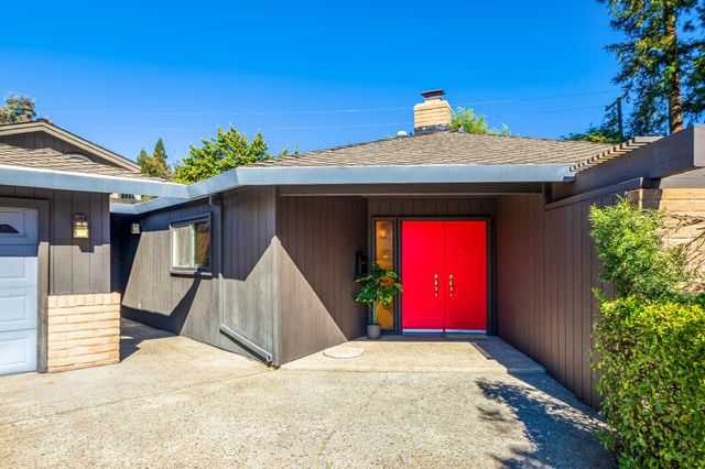 1744 Danielson Ct, Carmichael, CA 95608