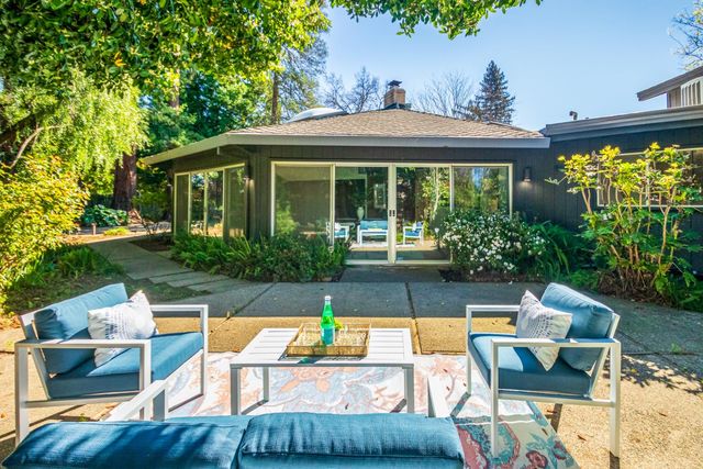 1744 Danielson Ct, Carmichael, CA 95608