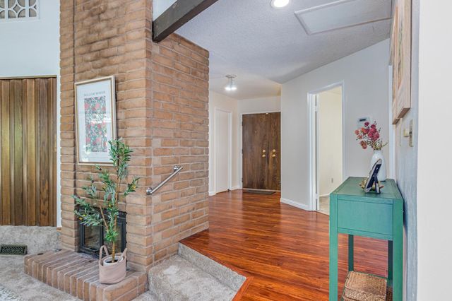 1744 Danielson Ct, Carmichael, CA 95608