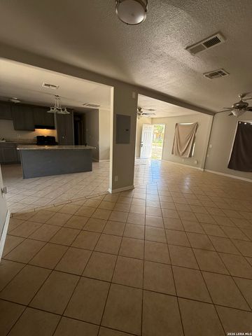 6067 Castle Queen, San Antonio, TX 78218