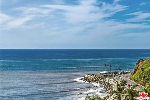 18065 Coastline Drive 3, Malibu, CA 90265