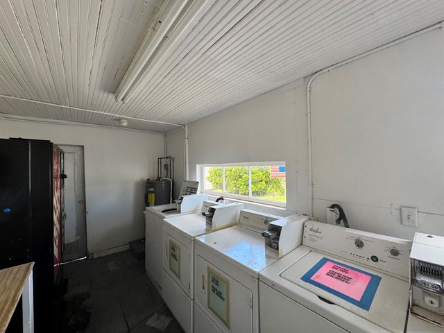 200 Park Avenue 2, Lake Park, FL 33403