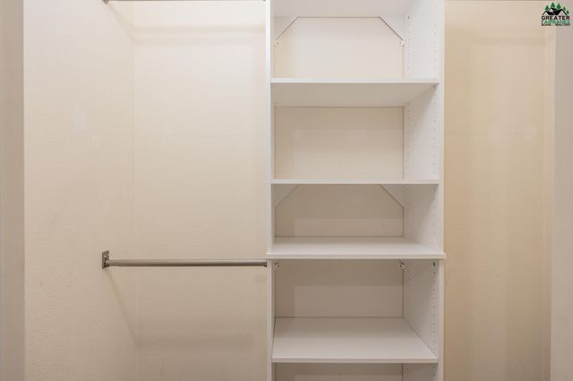 700 WAYNE WILLIAMS LANE, Fairbanks, AK 99712