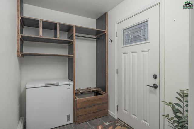 700 WAYNE WILLIAMS LANE, Fairbanks, AK 99712