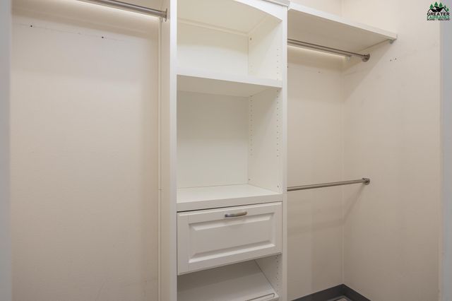 700 WAYNE WILLIAMS LANE, Fairbanks, AK 99712