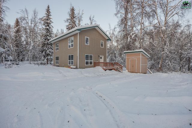 700 WAYNE WILLIAMS LANE, Fairbanks, AK 99712
