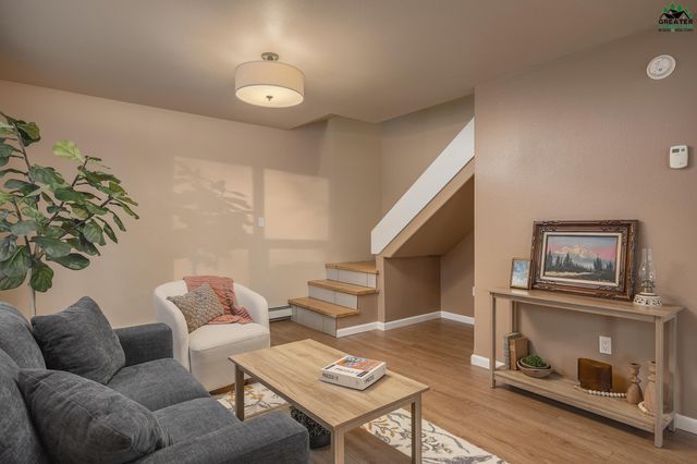 700 WAYNE WILLIAMS LANE, Fairbanks, AK 99712