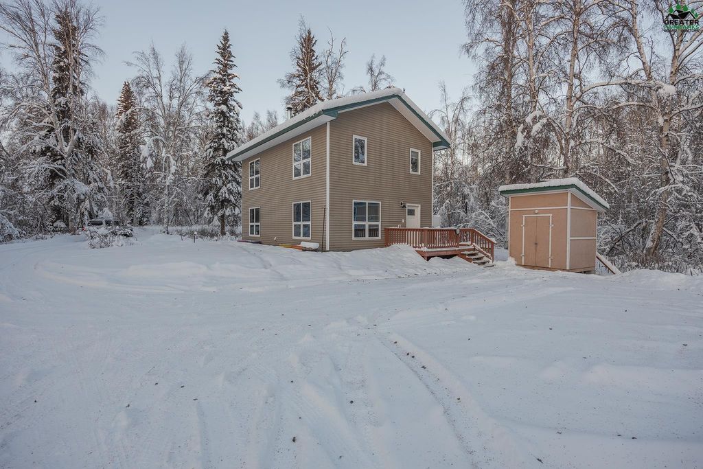 700 WAYNE WILLIAMS LANE, Fairbanks, AK 99712
