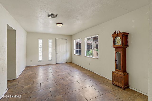 2713 Wildwind Road, Las Cruces, NM 88007