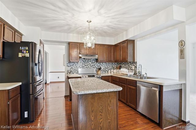 24843 White Plains Drive, Novi, MI 48374