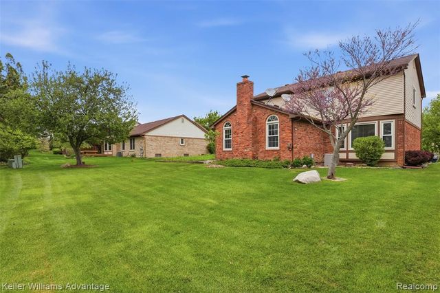 24843 White Plains Drive, Novi, MI 48374