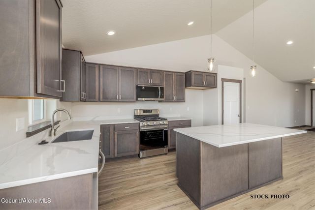 11989 N LENNON LN, Rathdrum, ID 83858