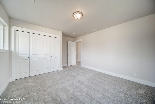 8986 BEDWELL ST, Rathdrum, ID 83858